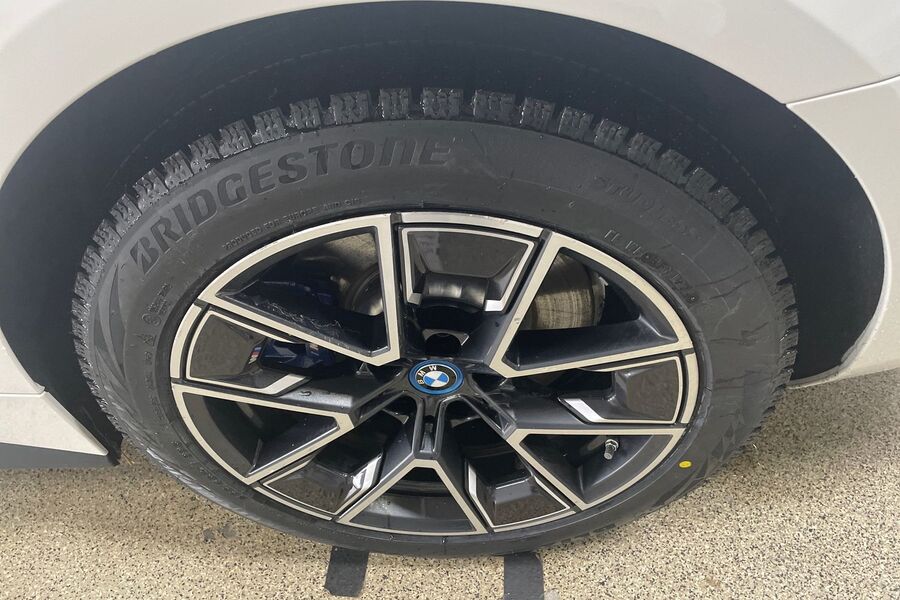 BMW i4 vaihtoauto