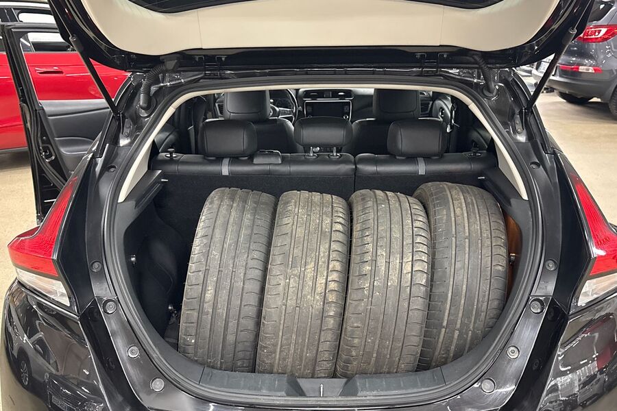 Nissan Leaf vaihtoauto