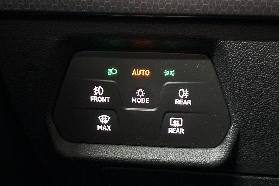 SEAT Leon Sportstourer vaihtoauto