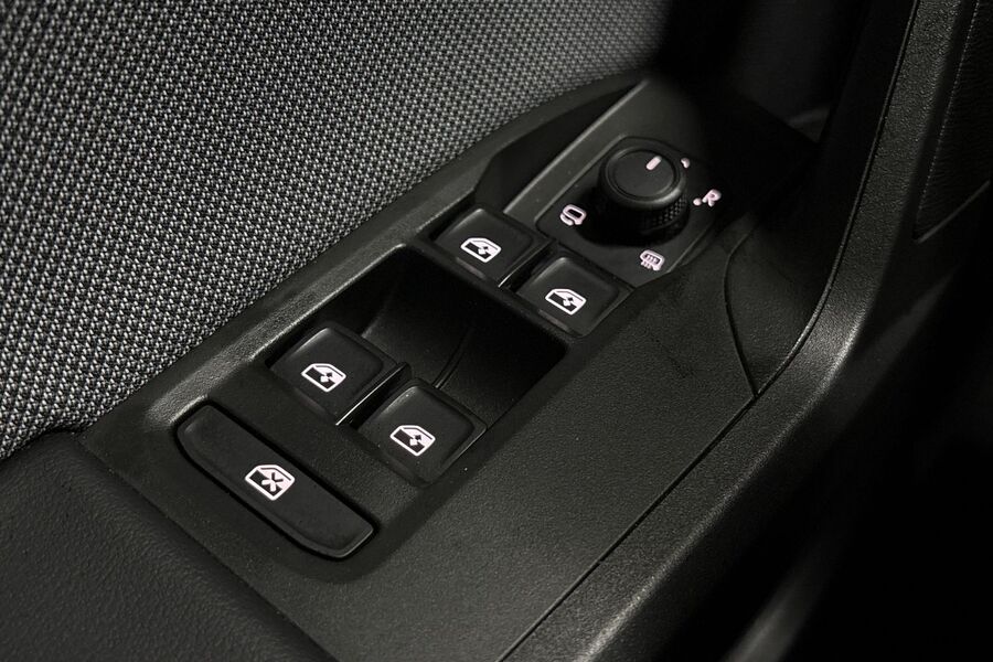 SEAT Leon Sportstourer vaihtoauto