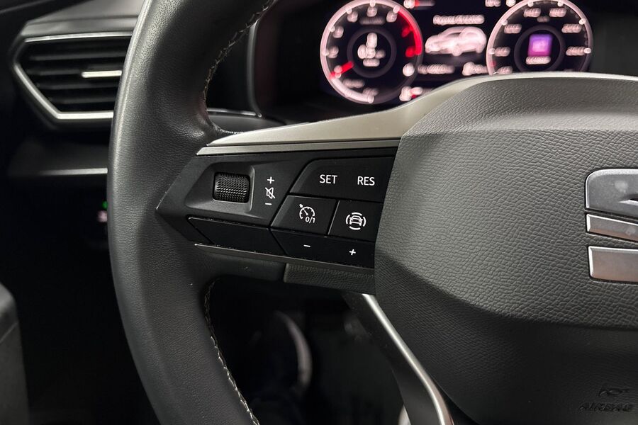 SEAT Leon Sportstourer vaihtoauto