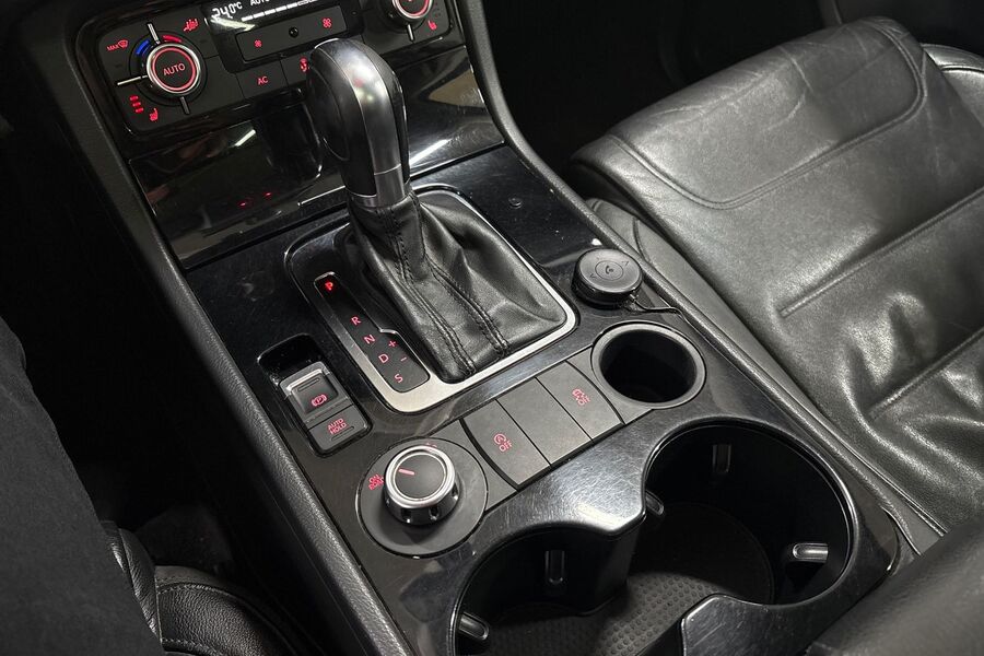 Volkswagen Touareg vaihtoauto