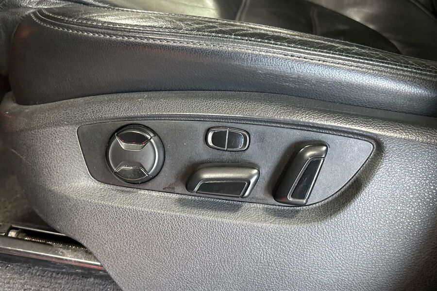 Volkswagen Touareg vaihtoauto