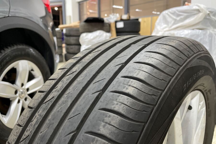 Volkswagen T-Roc vaihtoauto