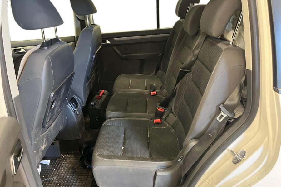 Volkswagen Touran vaihtoauto