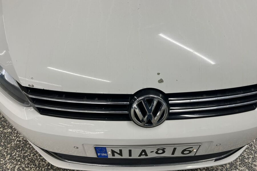 Volkswagen Touran vaihtoauto
