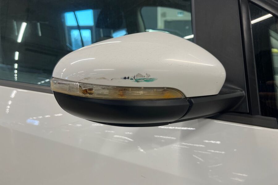 Volkswagen Touran vaihtoauto