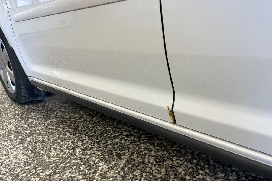 Volkswagen Touran vaihtoauto