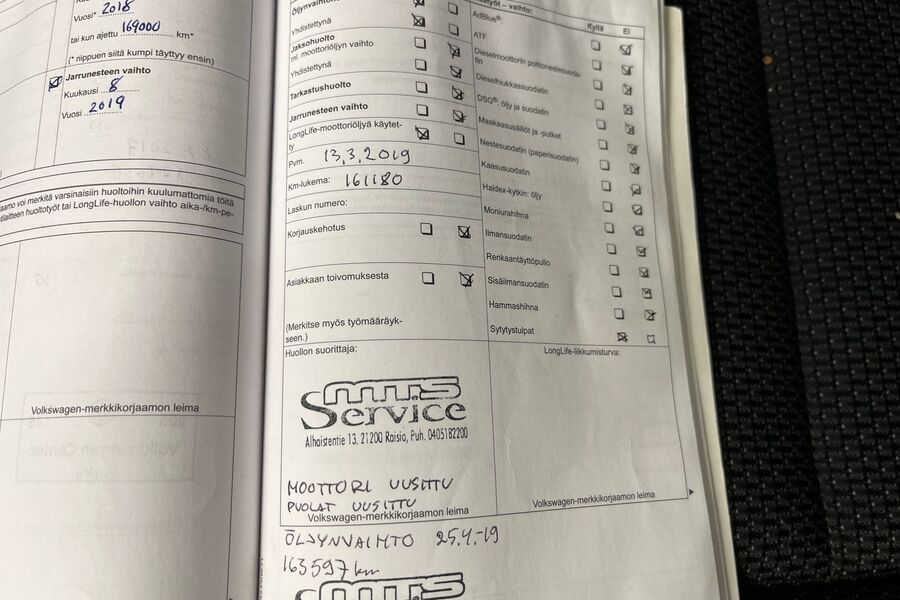 Volkswagen Touran vaihtoauto