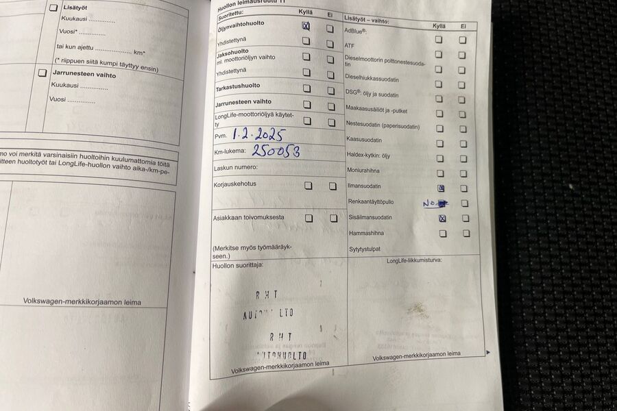 Volkswagen Touran vaihtoauto