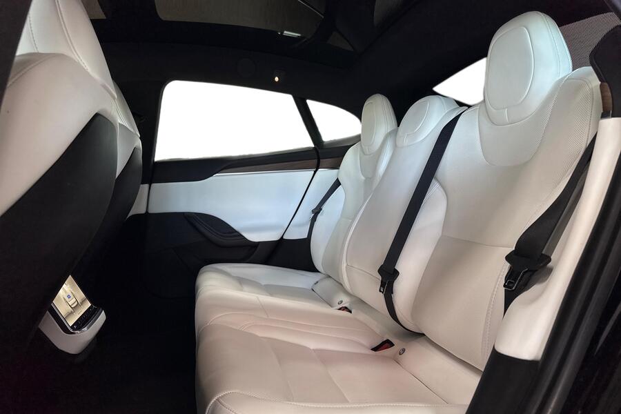 Tesla Model S vaihtoauto