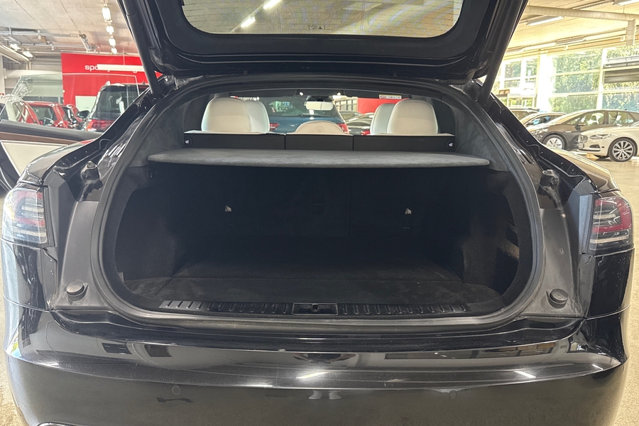 Tesla Model S vaihtoauto