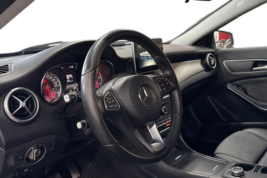 Mercedes-Benz GLA vaihtoauto