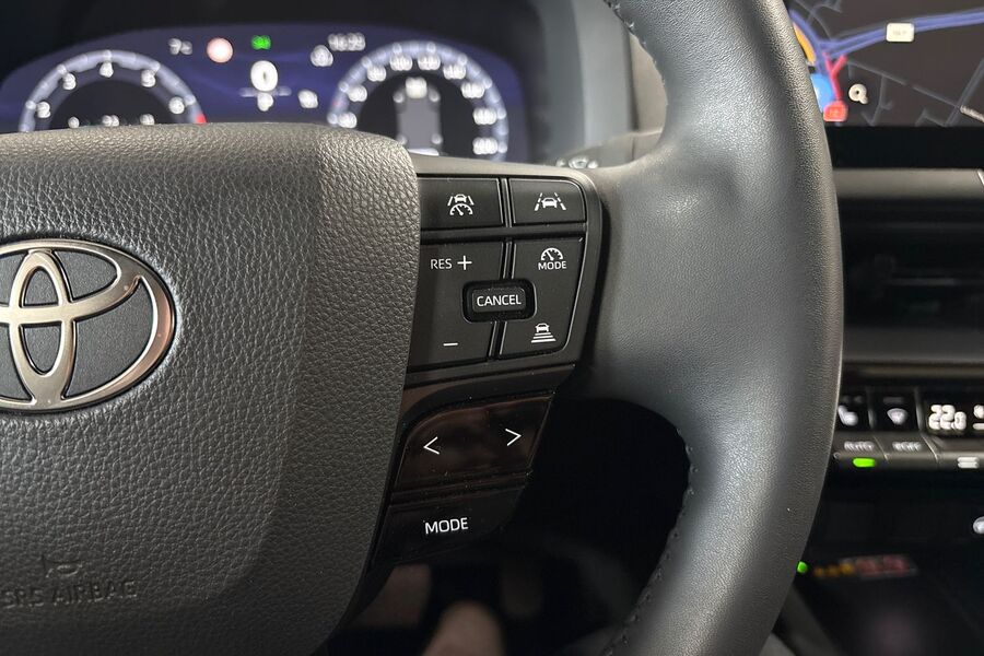 Toyota C-HR vaihtoauto