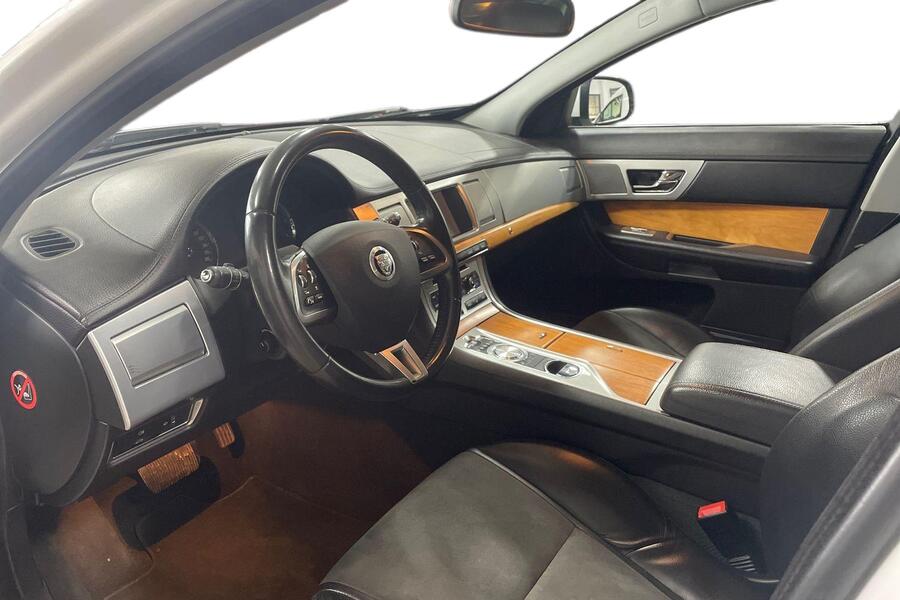 Jaguar XF vaihtoauto