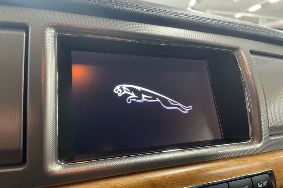 Jaguar XF vaihtoauto