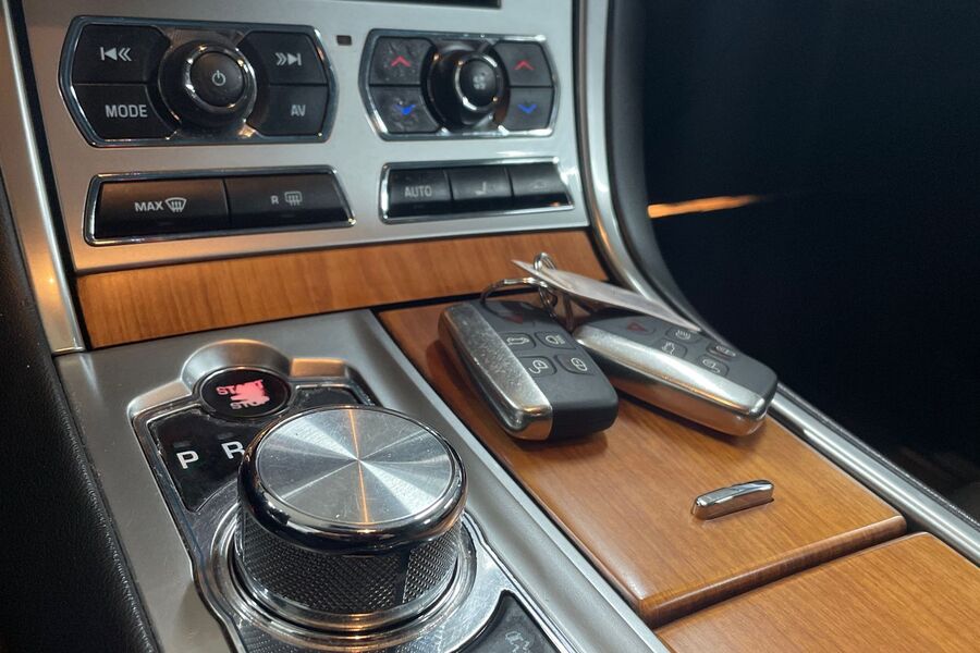 Jaguar XF vaihtoauto