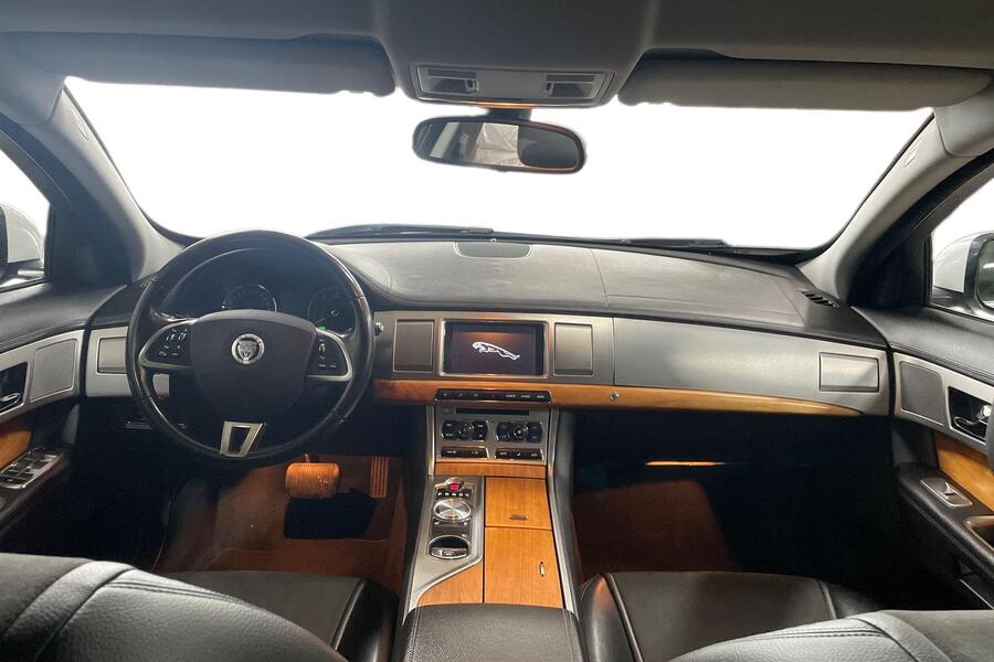 Jaguar XF vaihtoauto