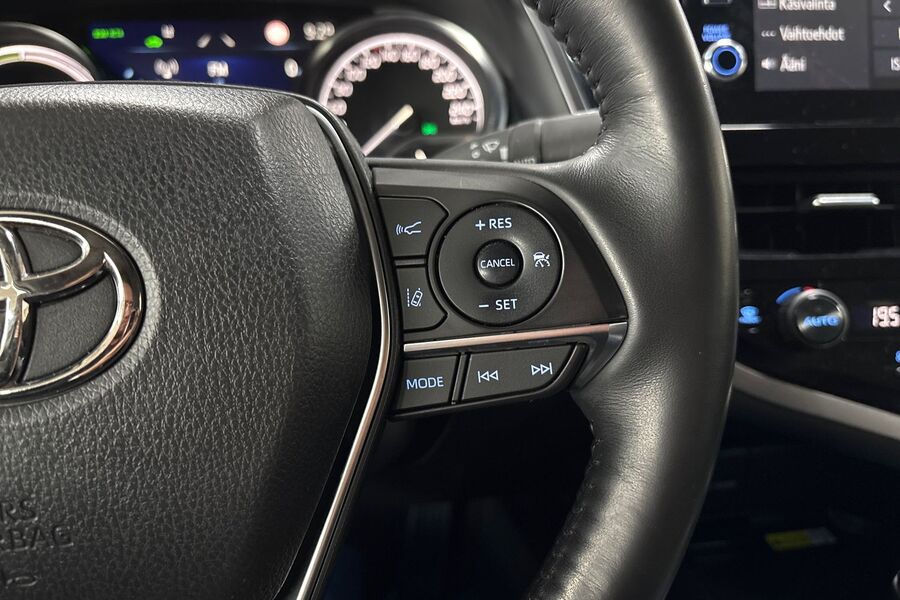 Toyota Camry vaihtoauto