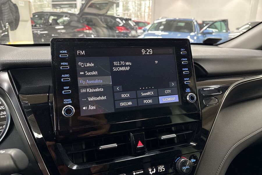 Toyota Camry vaihtoauto