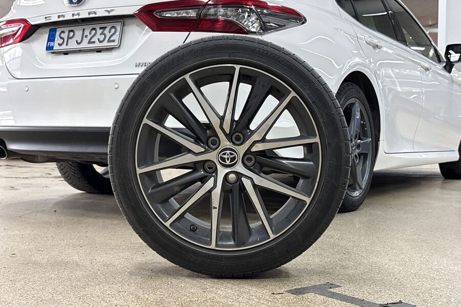 Toyota Camry vaihtoauto