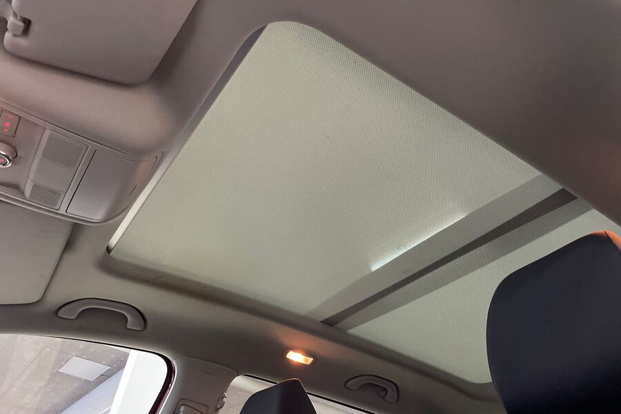 Volkswagen Touran vaihtoauto