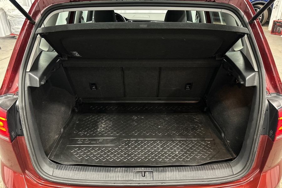 Volkswagen Golf Sportsvan vaihtoauto