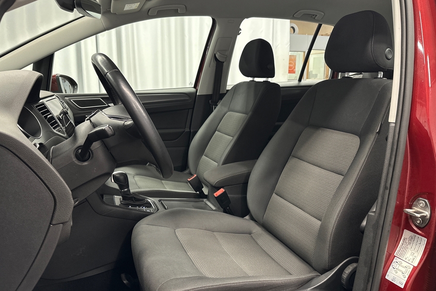 Volkswagen Golf Sportsvan vaihtoauto