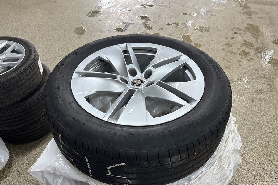 Skoda Enyaq vaihtoauto