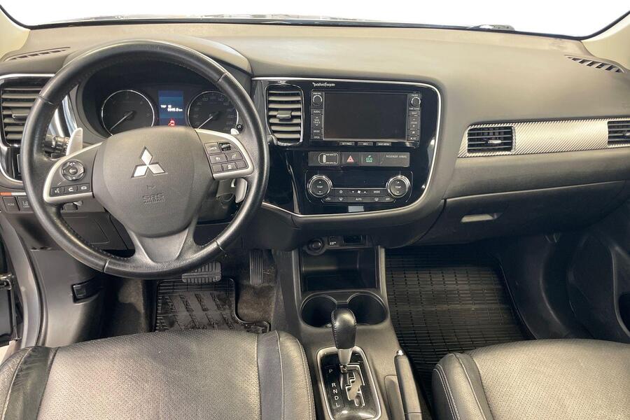 Mitsubishi Outlander vaihtoauto