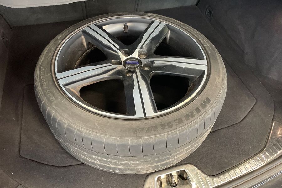 Volvo V60 vaihtoauto