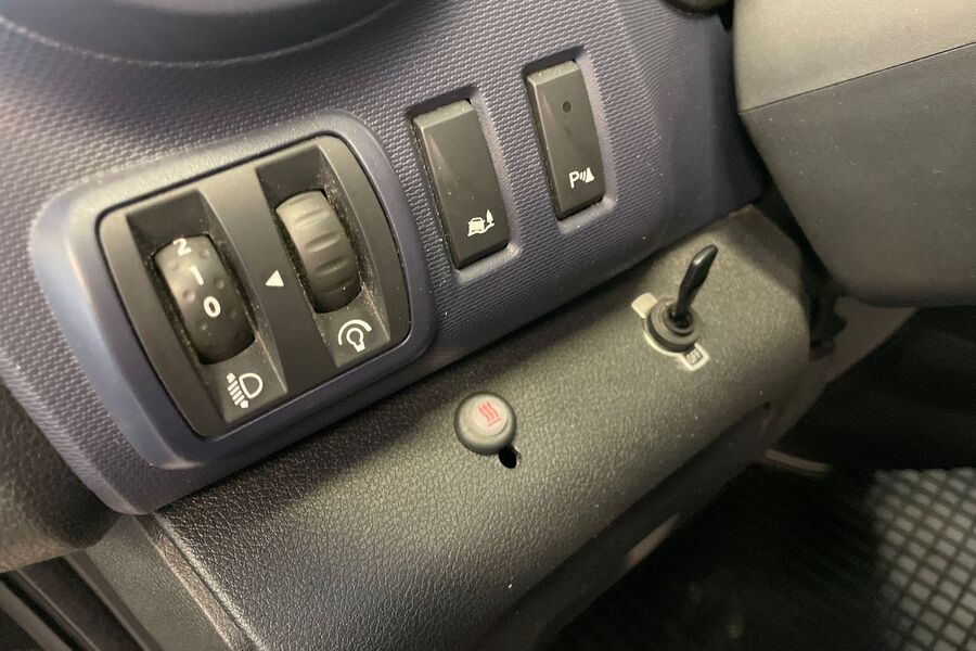 Opel Vivaro vaihtoauto