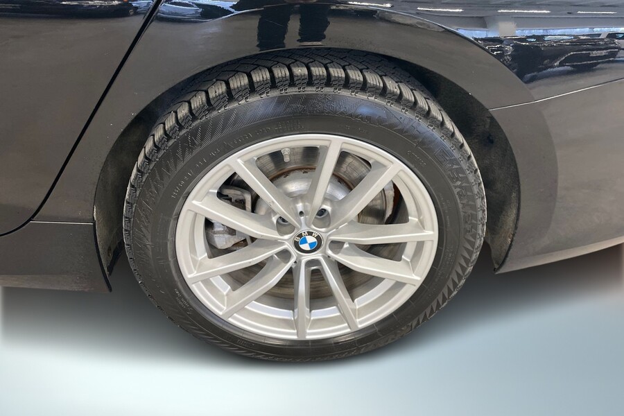 BMW 330 vaihtoauto