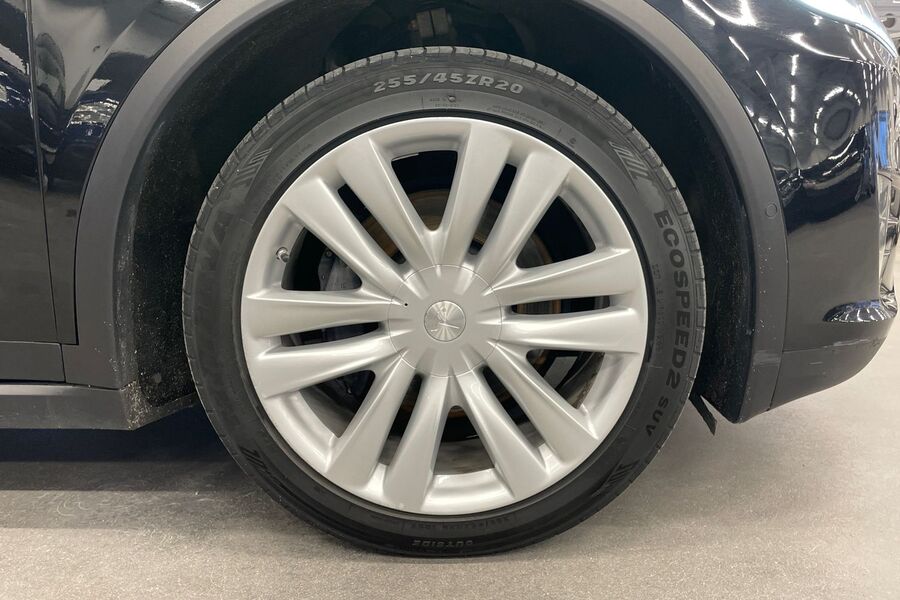 Tesla Model X vaihtoauto