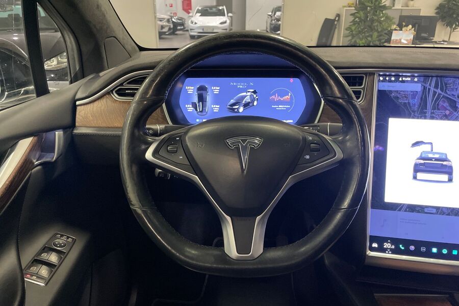 Tesla Model X vaihtoauto