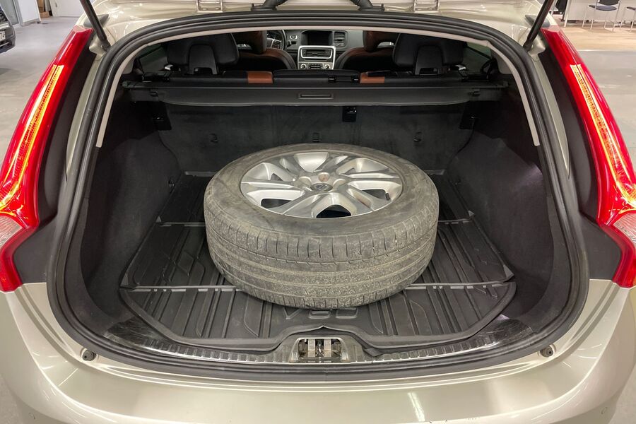 Volvo V60 Cross Country vaihtoauto