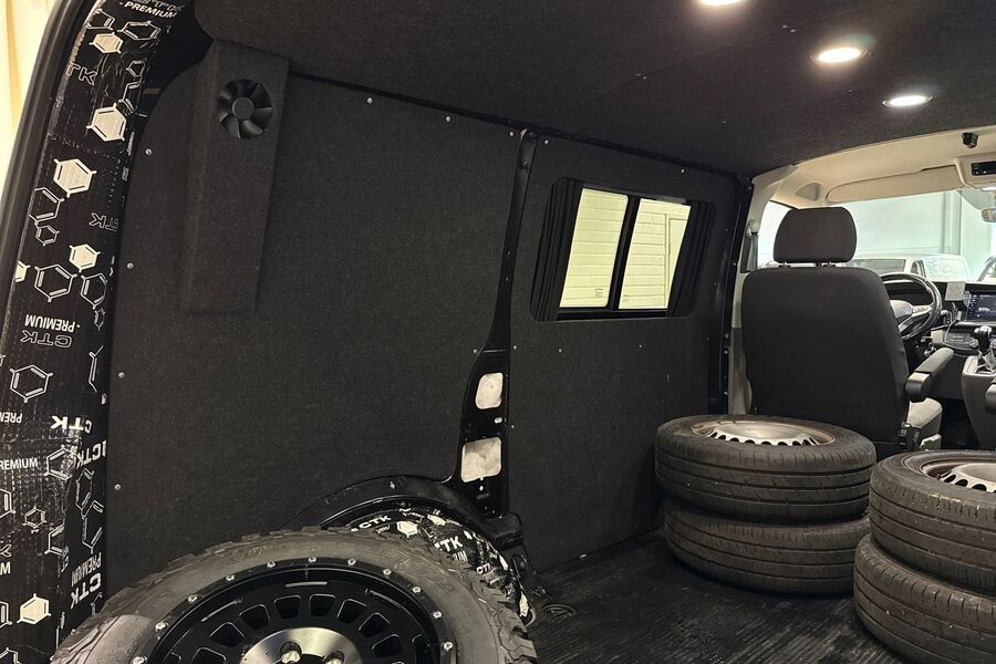 Volkswagen Transporter vaihtoauto