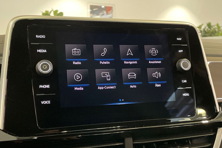 Volkswagen T-Roc vaihtoauto