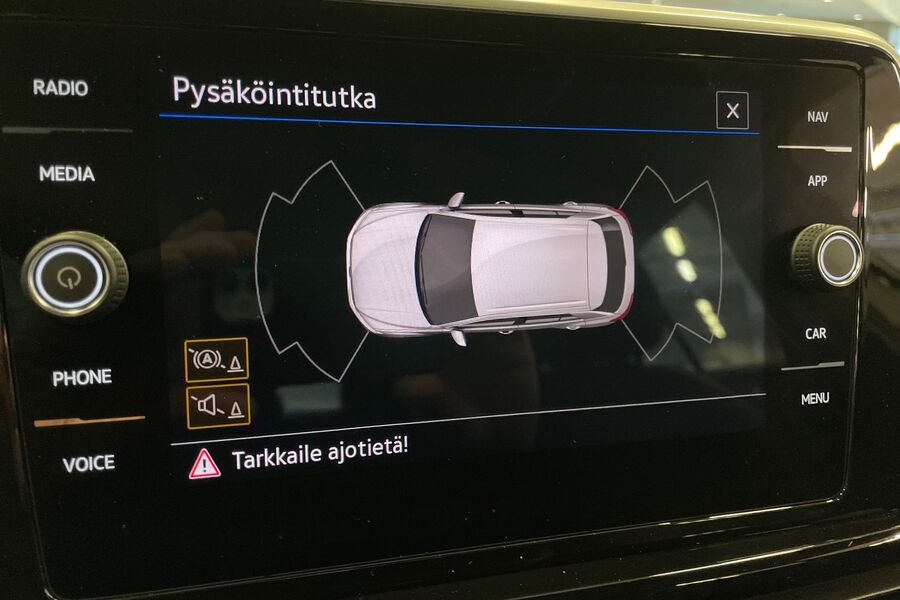 Volkswagen T-Roc vaihtoauto