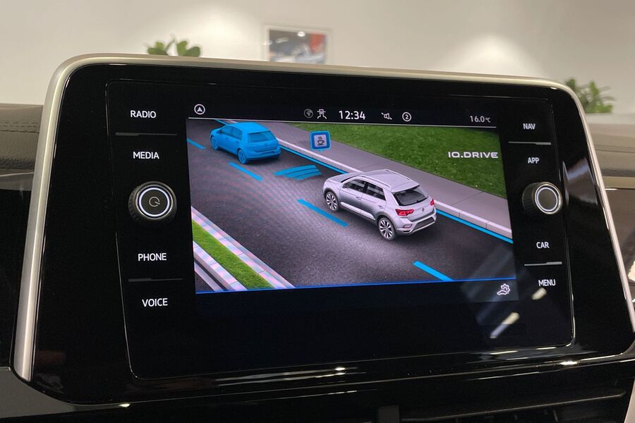 Volkswagen T-Roc vaihtoauto