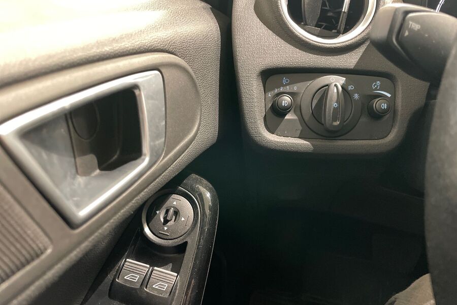 Ford Fiesta vaihtoauto