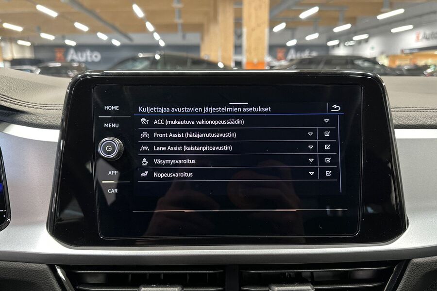 Volkswagen T-Roc vaihtoauto