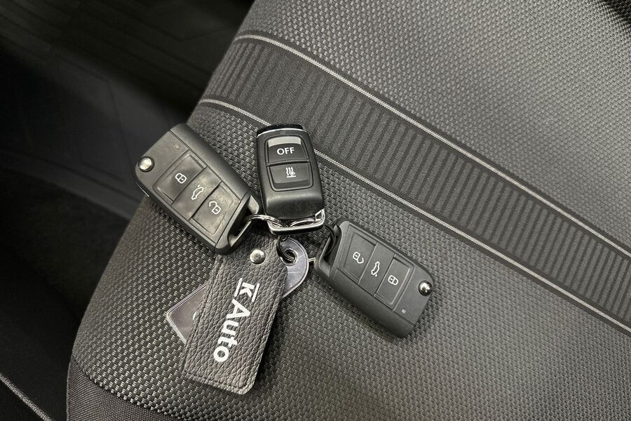 Volkswagen T-Roc vaihtoauto