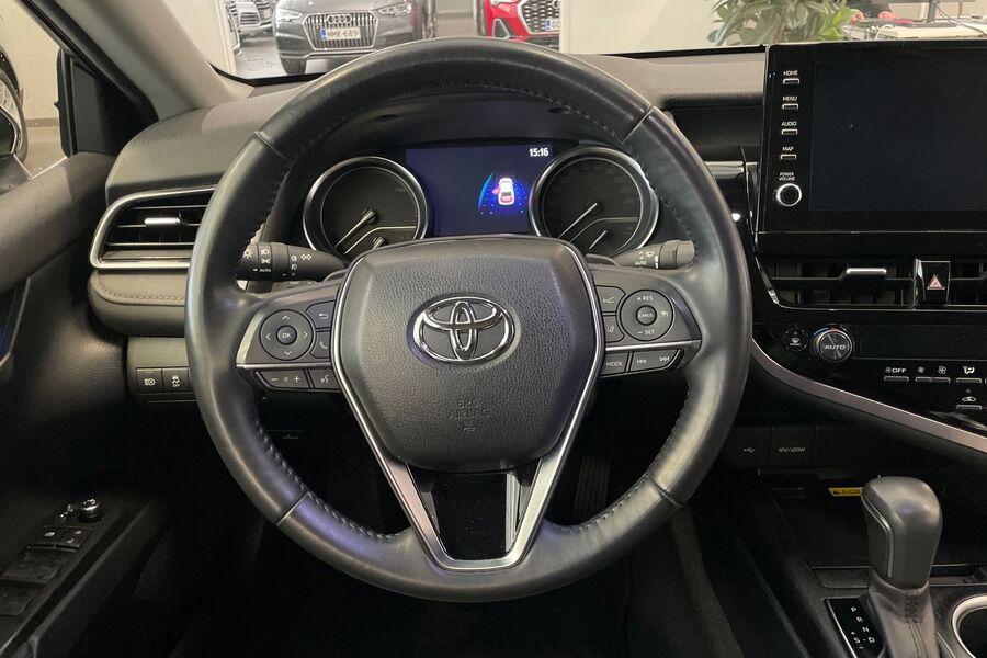 Toyota Camry vaihtoauto
