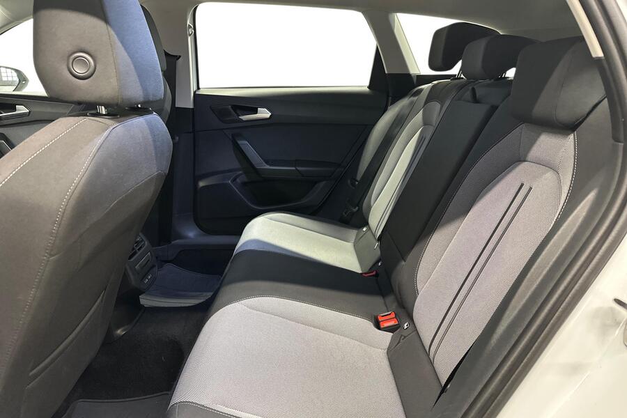 SEAT Leon Sportstourer vaihtoauto