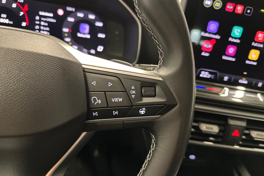 SEAT Leon Sportstourer vaihtoauto