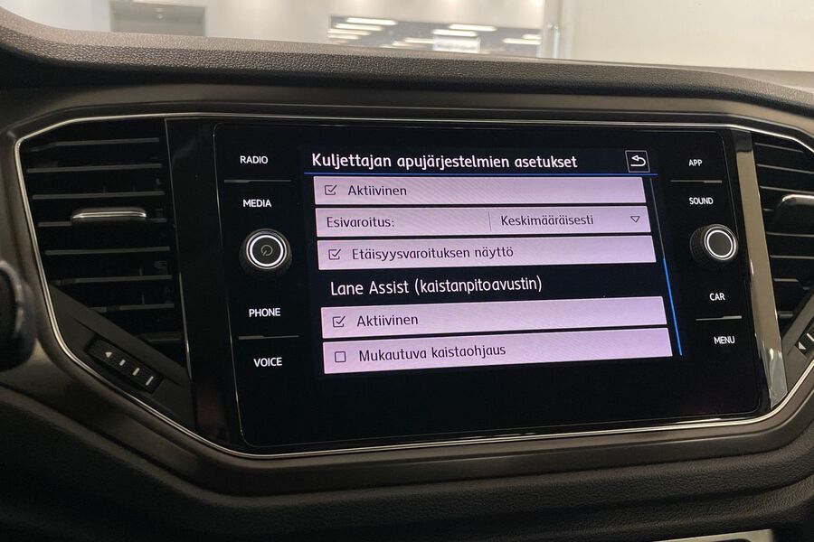 Volkswagen T-Roc vaihtoauto