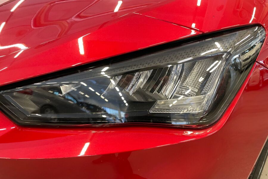 SEAT Leon Sportstourer vaihtoauto