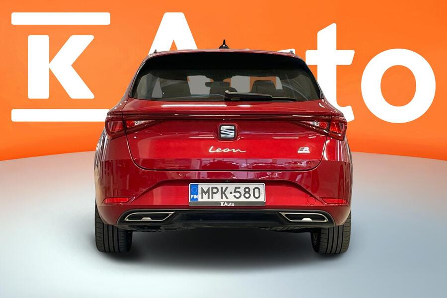 SEAT Leon Sportstourer vaihtoauto