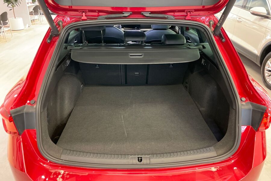 SEAT Leon Sportstourer vaihtoauto